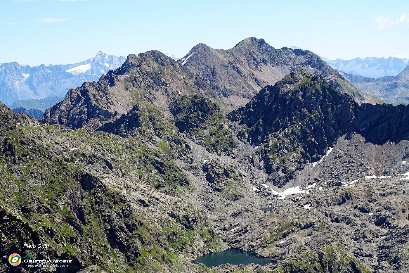 54 Vista su Bondone, Cime di Caronella e Lago Gelt.JPG